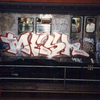 mesh_aok_nyc_graffiti_subway_7